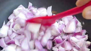 Restaurant style kaju matar