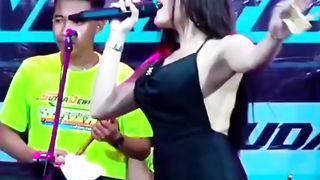 Extraordinary sway of a smooth white girl in a single organ, Indonesian girl.