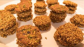 Barazek - Sesame Cookies with Pistachio