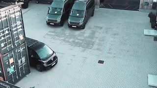 Do you know what car it is?