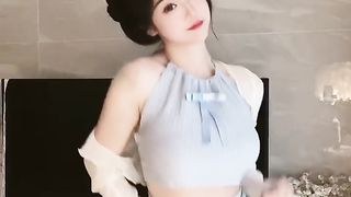 Asian Babe Tiktok Dance