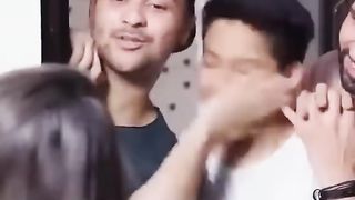 Uddhjf