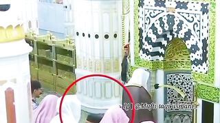 Most beautiful video of Riyadh ul jannat mufi taqi usmani sab ki amad