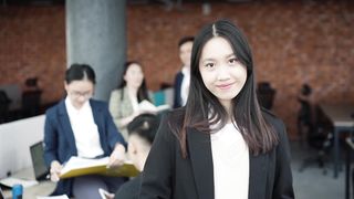 "Meeting Mastery: Enhancing Productivity Through Video Meetings"