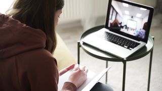 "Digital Dialogues: Enhancing Team Communication through Video Conferencing"
