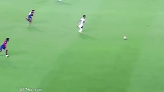 Vinicius Jr TOYING Barcelona