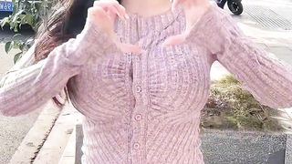 100 meters # Wangfu Women # Tight jeans