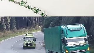 Truk hino