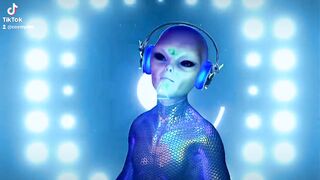 Pretty alien is dancing.