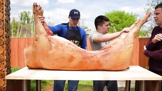 ПРИГОТОВИЛИ ОГРОМНУЮ СВИНЬЮ ВЕСОМ 100 КИЛОГРАММ.