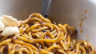Can you see this is super noodle very tasty