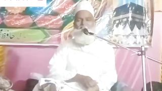Molana sahab ko sunoo ak baar hasi rok kr dikhao