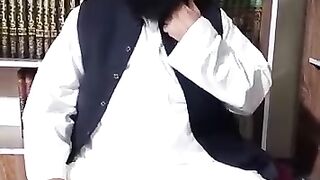 Molana Manzoor