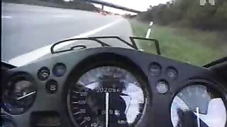 Honda CBR-1100 - 330 km/h