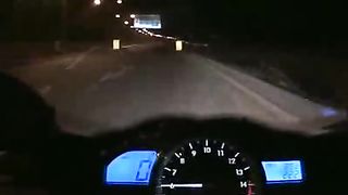 Yamaha R1 - 300 km/h