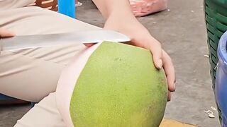 Buah aneh