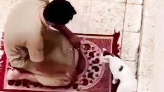 Kenapa kucing sering mengganggu orang sholat_