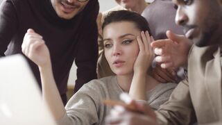 "Digital Dialogue: Maximizing Engagement in Virtual Work Gatherings"