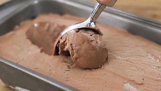 Easy Homemade Chocolate Ice Cream Recipe (Only 3-Ingredients)