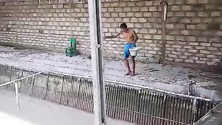 penetral air kolam