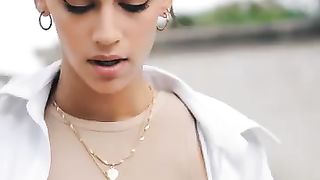 Jenna Ortega letting know