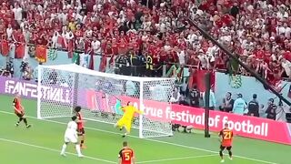Courtois against liverpool