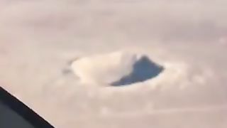 This 50,000 year old meteor impact in Arizona is one of the best preserved craters in the world