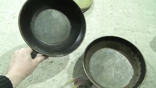 Легкий способ, как очистить 20-ти летний нагар на сковородке.