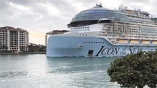 Biggest cruise ship in the world sets sail in Miami for first time with passengers