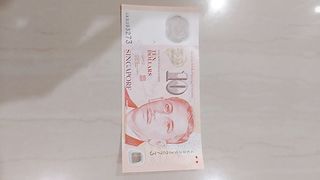 10 Singapore dollars