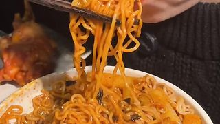 Mukbang fried noodles with fried egg,plus spicy chicken wings