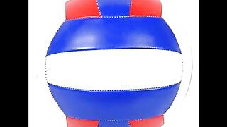 یه توپ دارم قلقلیه