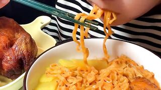 Mukbang korean creamy spicy noodles with grilled chicken