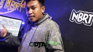 Nona ROSO Dalam Tenda