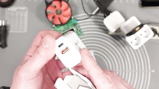 Товари з магазину Аврора, які я не радив би купляти. Тест зарядки та USB кабеля