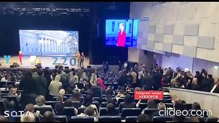 СТУДЕНТИ В КАЗАН ТАТАРСТАН НЕ ИСКАТ ДА СЛУШАТ ПРОРУСКИ НАСТРОЕН ПРЕПОДАВАТЕЛ