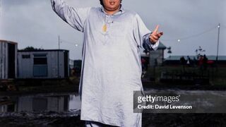 Ustad Nusrat Fateh Ali Khan  Qawal| Sochta Hoon Ke Woh Kitne Masoom (Live Full)