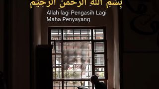 Lantunan ayat suci Al - Qur'an surah Al-Falaq