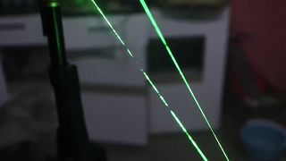 5 крутых экспериментов с лазером