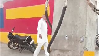 Working as an electrician in India