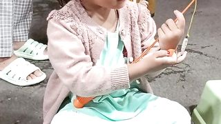 Kasih makan kelinci