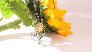 BEST GIFT OF 18K GOLD SUNFLOWER NECKLACE FOR WOMEN