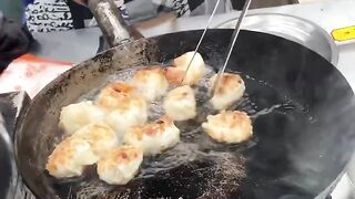 Red Sauce Momos || Famous momos for ₹70/- only || Sector 29 || Noida