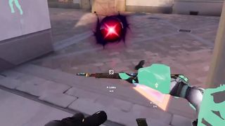 [VALORANT SHORTS] They almost win the round.