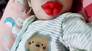 my daughter sleeps with her red lips#kinanti