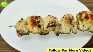 Making Chicken Rashmi Kabab