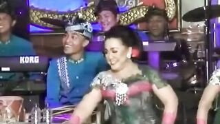 percil kalah lucu