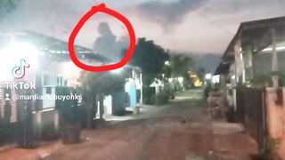 Fenomena alam awan berbentuk orang