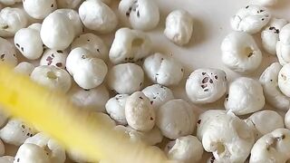 Makhana Laddoo Recipe