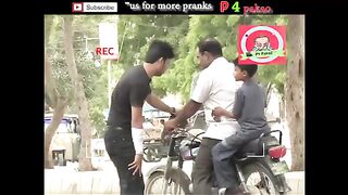Accident_Prank_-_Haddi_Tordi_by_Nadir_Ali_-_#P4Pakao_Pranks
